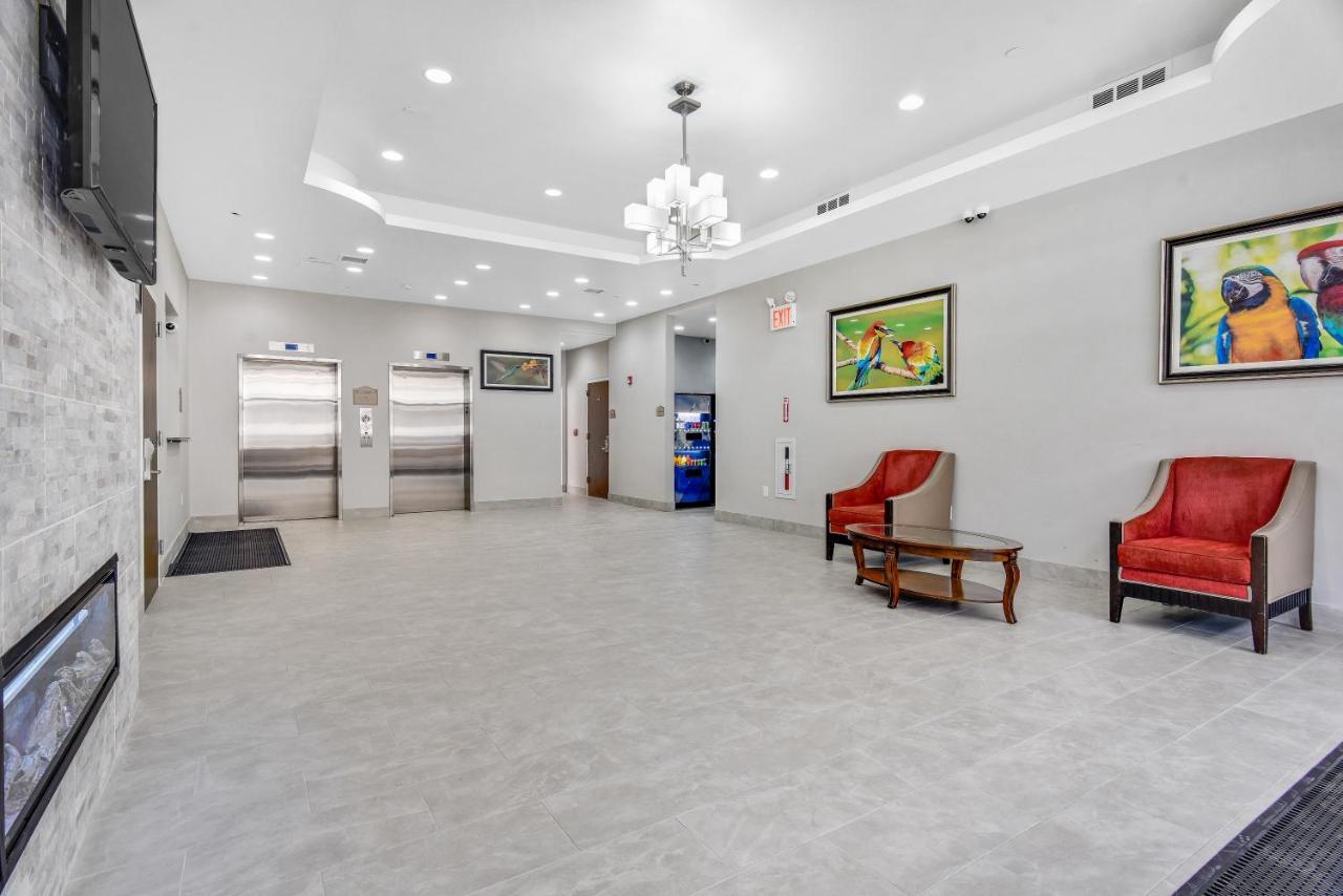 ניו יורק Brooklyn Broadway Hotel מראה חיצוני תמונה