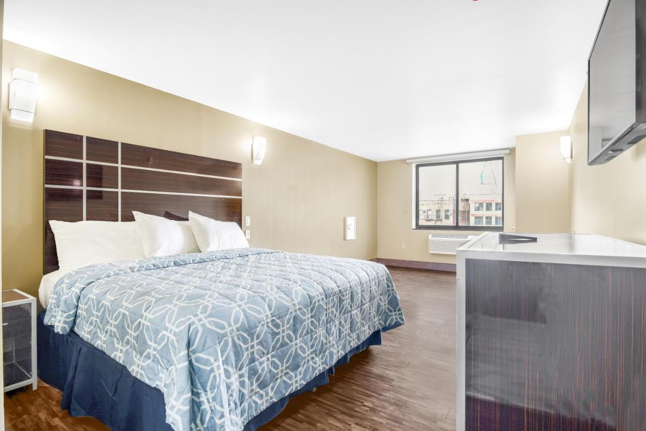 ניו יורק Brooklyn Broadway Hotel מראה חיצוני תמונה